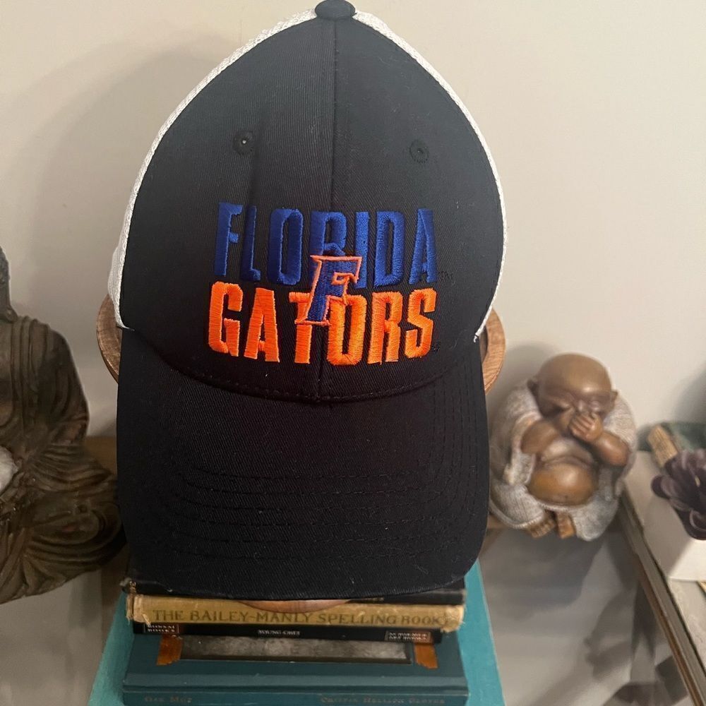University of Florida Gators Men’s Top Of The World SnapBack hat.